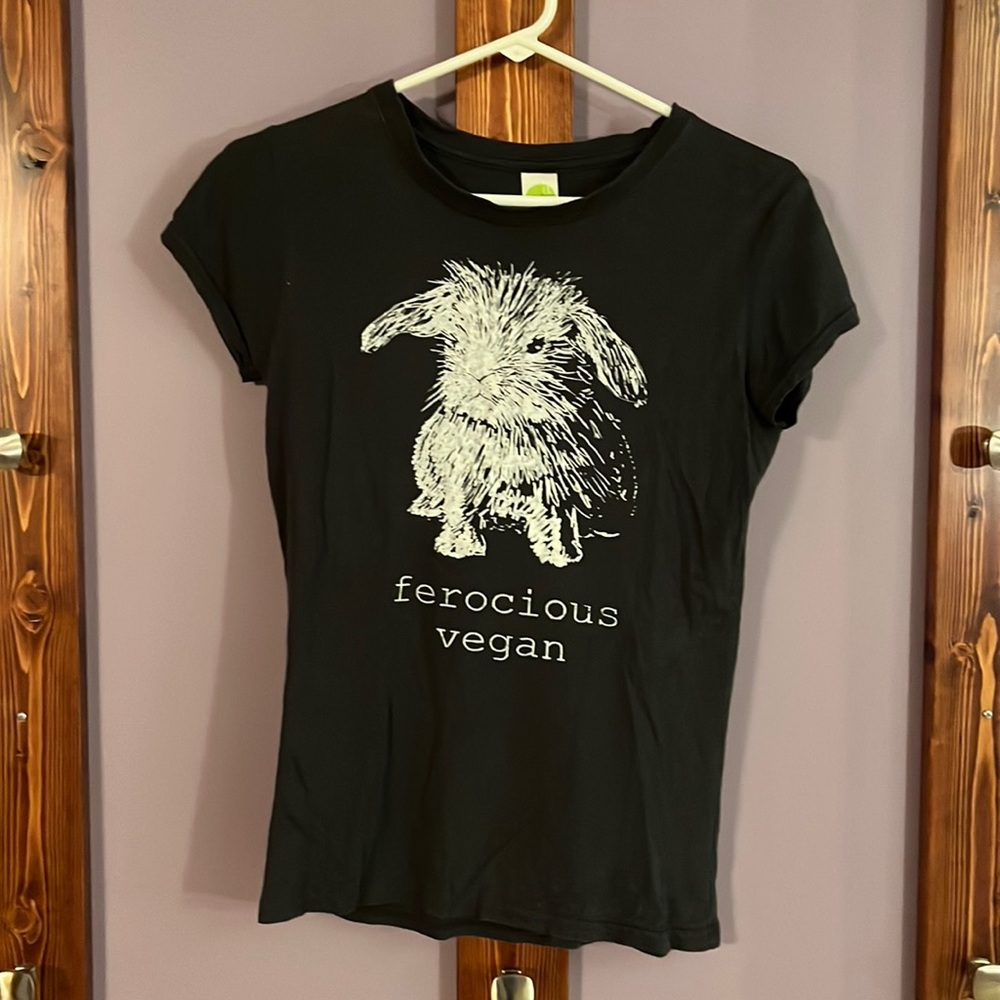 Dark grey vegan graphic T-shirt